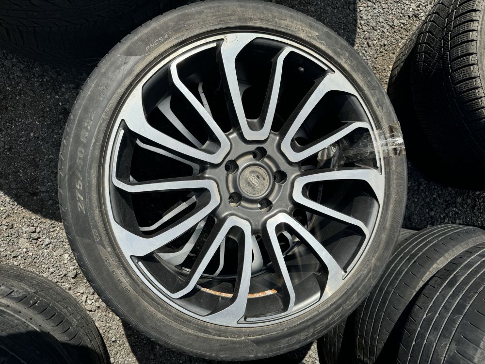Комплект колес Range Rover Pirelli P Zero 275/40 R22 4 шт.