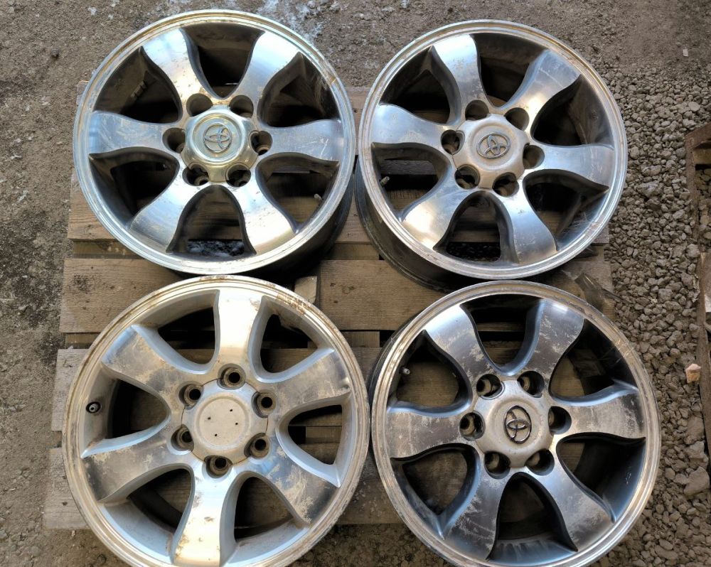 Комплект литых дисков R17 4 шт.