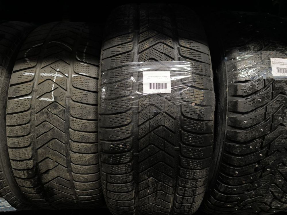 Pirelli Scorpion Winter 275/40 R22 1 шт.