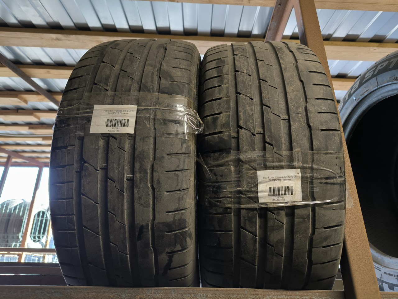 Hankook Ventus S1 Evo 3 245/45 R18 2 шт.
