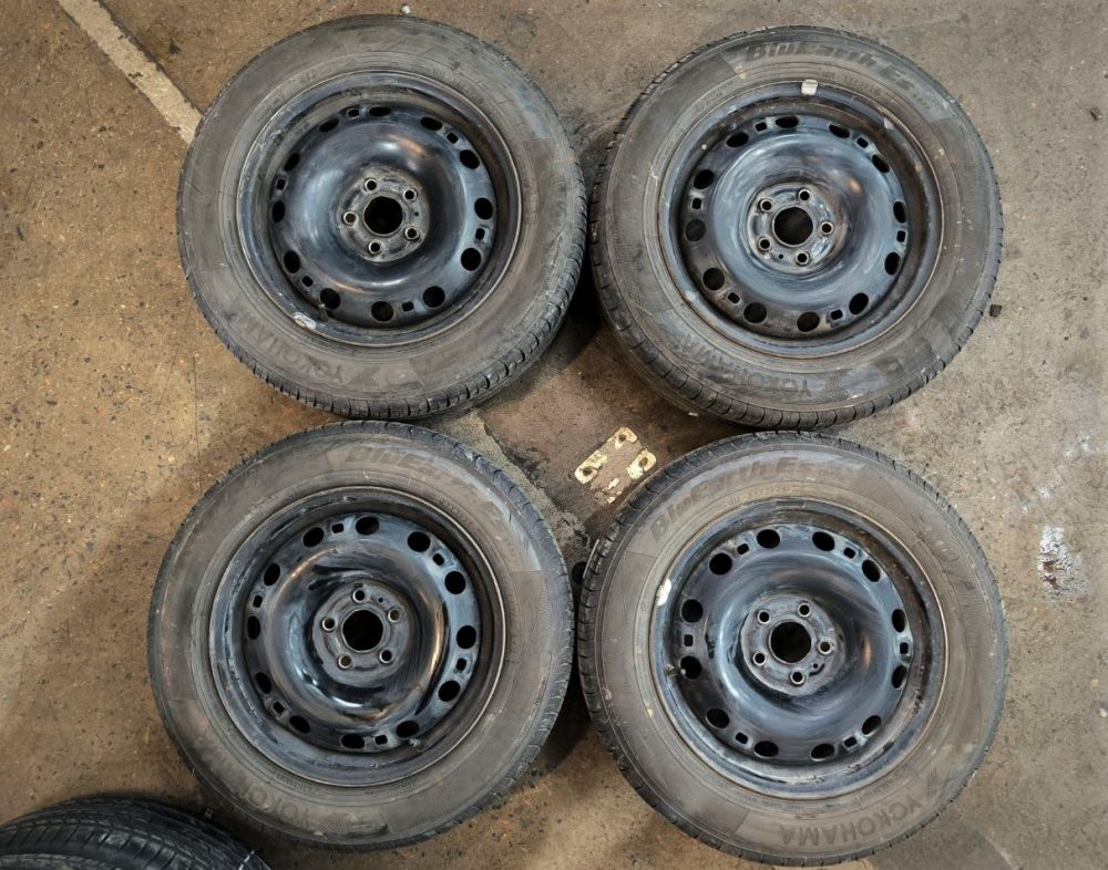 Комплект колес Yokohama BluEarth-ES ES32 185/65 R15 4 шт.