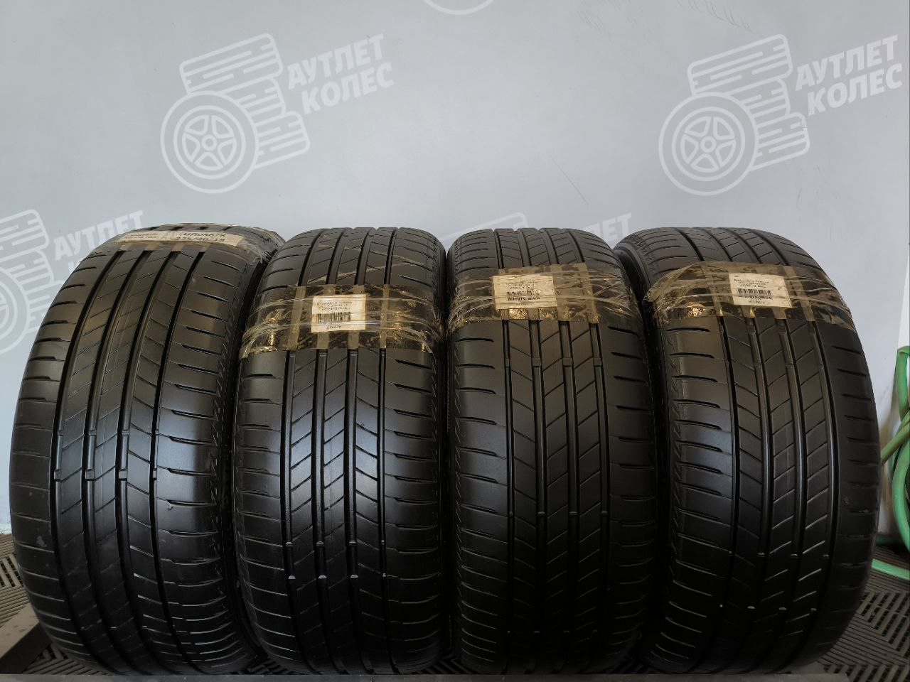 Bridgestone Turanza T005 225/40 R18 4 шт.